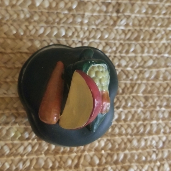 Vintage, collectible anthromorphic jars. Candle. - Picture 15 of 15